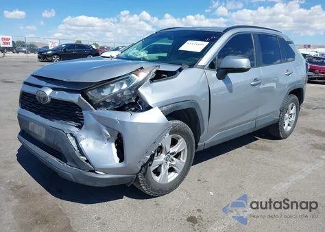 2019 Toyota Rav4 Xle z USA, uszkodzony, nr VIN 2T3P1RFV5KW053732